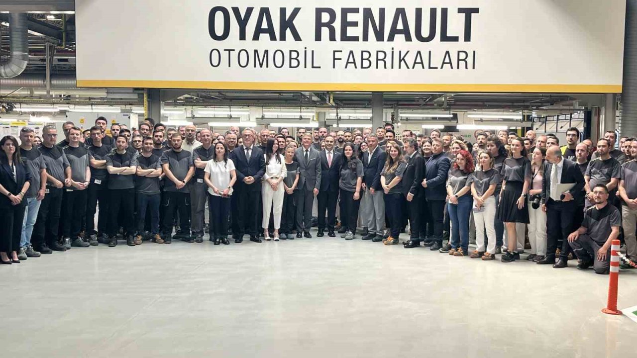 Bakan Kacır: "Türkiye’ye yatırım yapan kazanıyor"