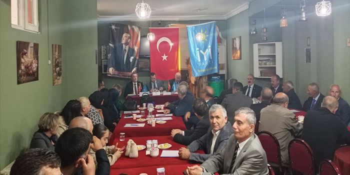 İYİ Parti GİK Üyesi Nusret Acur Kars'ta Partililerle Buluştu