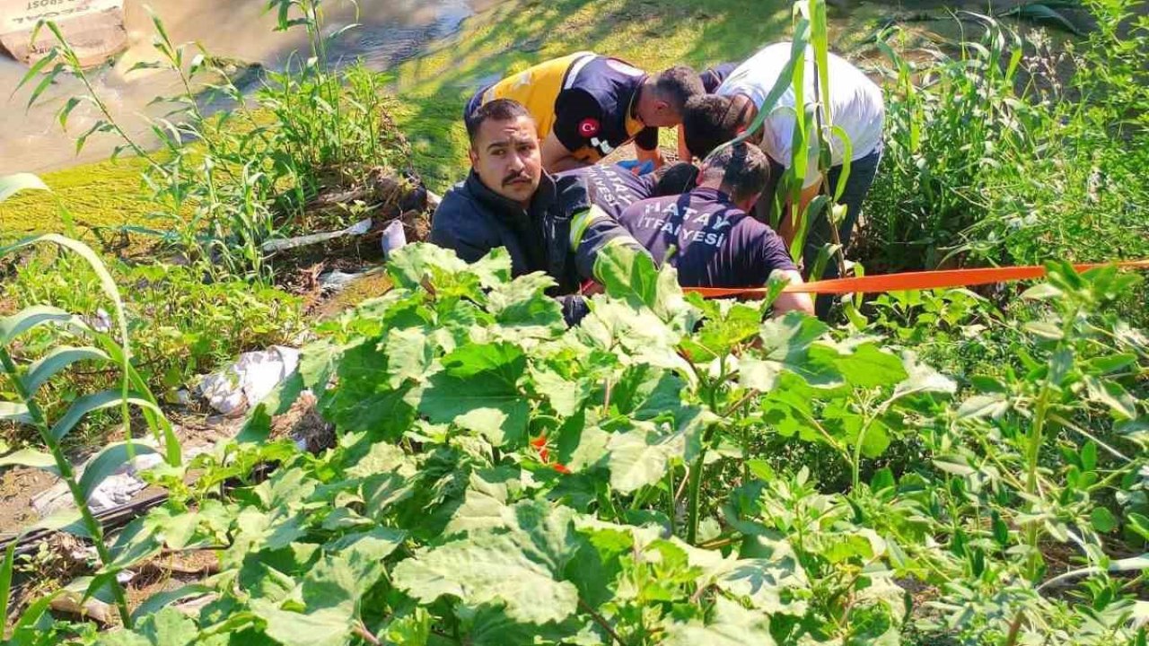 Antakya’da dereye uçan motosikletin sürücüsü yaralandı
