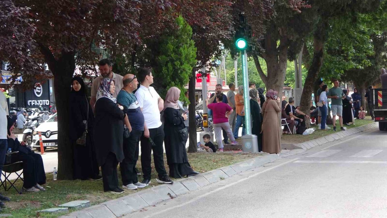 LGS heyecanı: Umutlar okul kapılarında