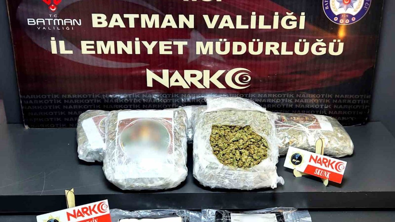 Batman’da zehir tacirlerine darbe: Tır dorsesinde uyuşturucu ele geçirildi