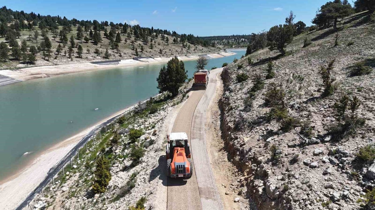 Mersin’de kırsal ulaşımı rahatlatan asfalt çalışması tamamlandı