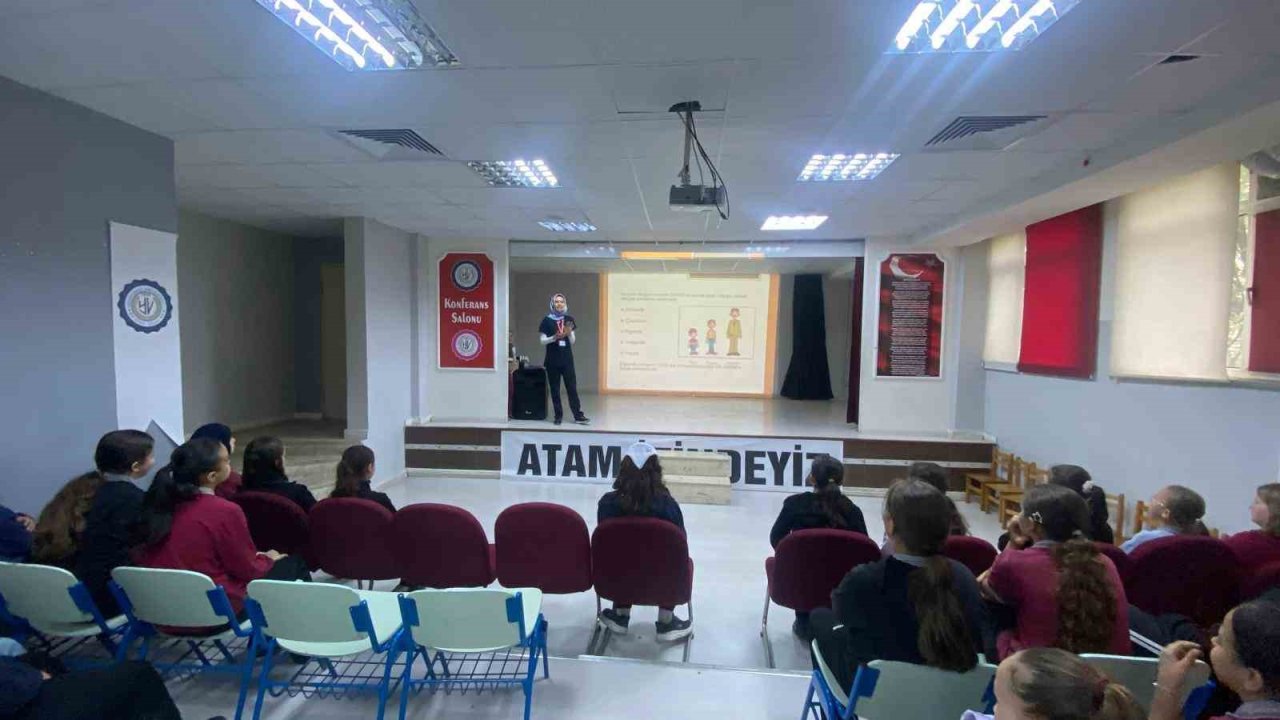 Öğrencilere sağlık eğitimi