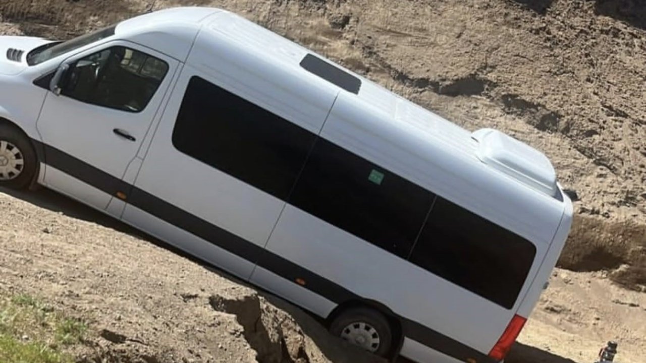Nemrut Krater Gölü yolunda mahsur kalan öğrenciler kurtarıldı
