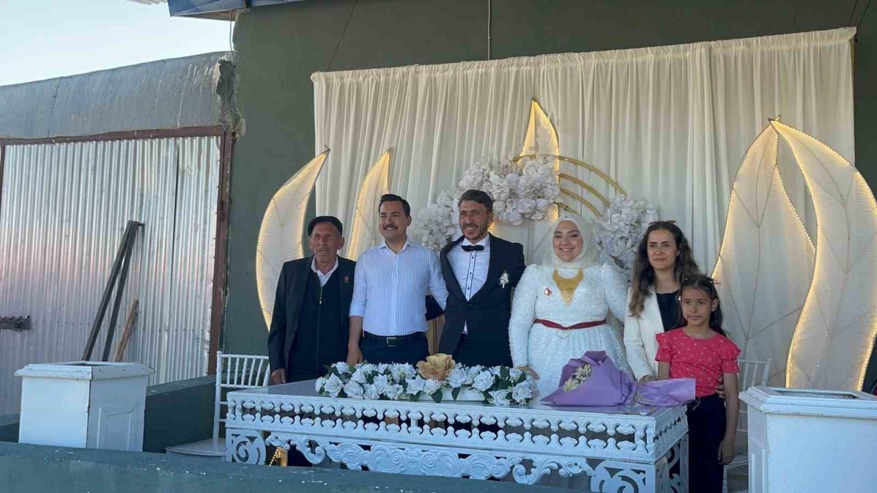 Kaymakam Demirtaş, Gelekçi ailesinin mutluluğuna ortak oldu