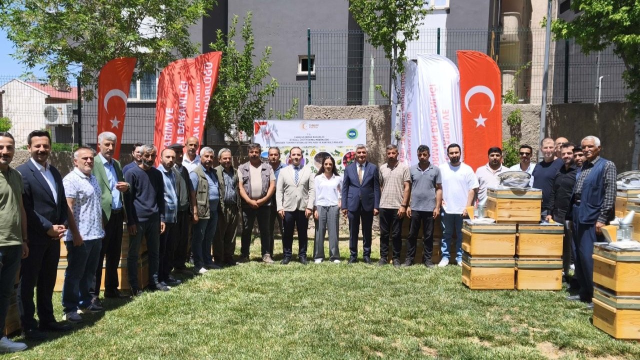 Şırnak’ta 25 üreticiye yüzde 75 hibeli arıcılık ekipmanı dağıtıldı