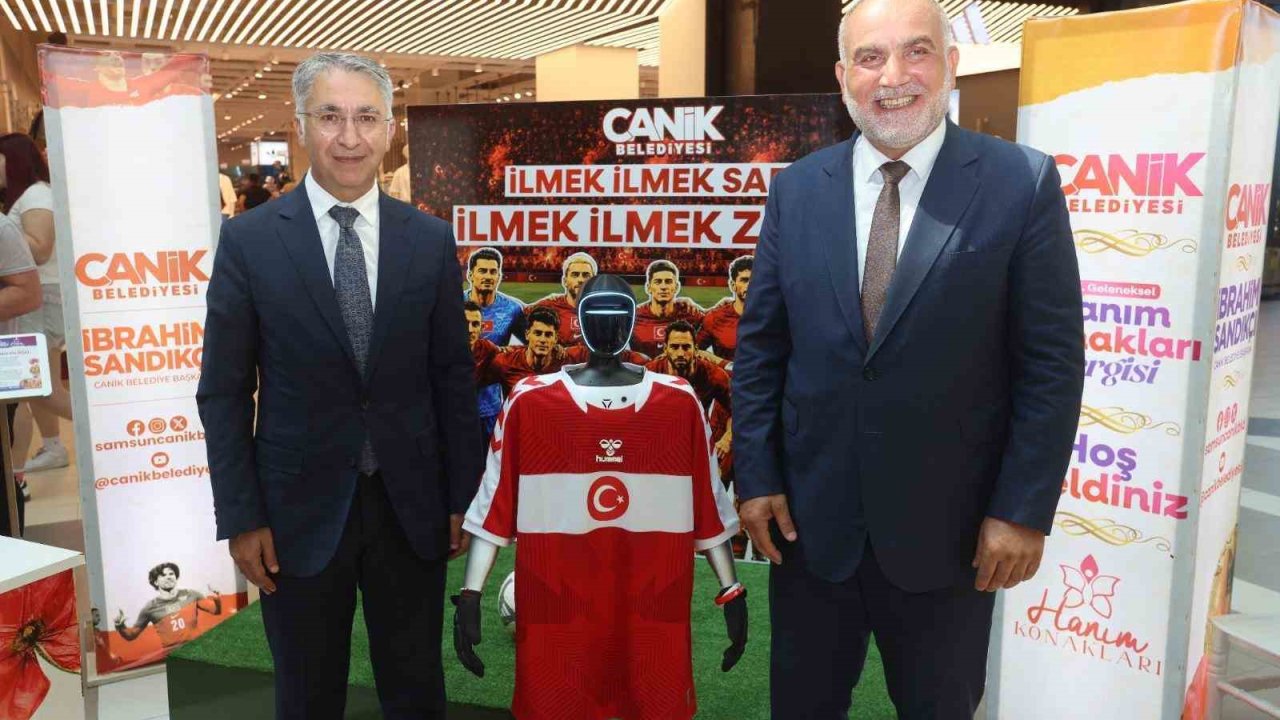 Canikli kadınlar A Milli Takım’a destek için ilmek ilmek örüp sergiledi