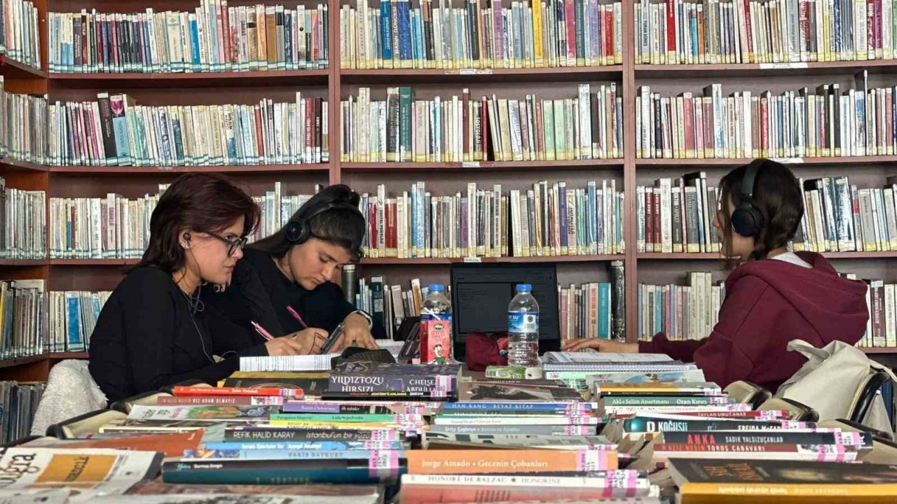 Erzurum’daki her iki kitaptan biri edebiyat içerikli