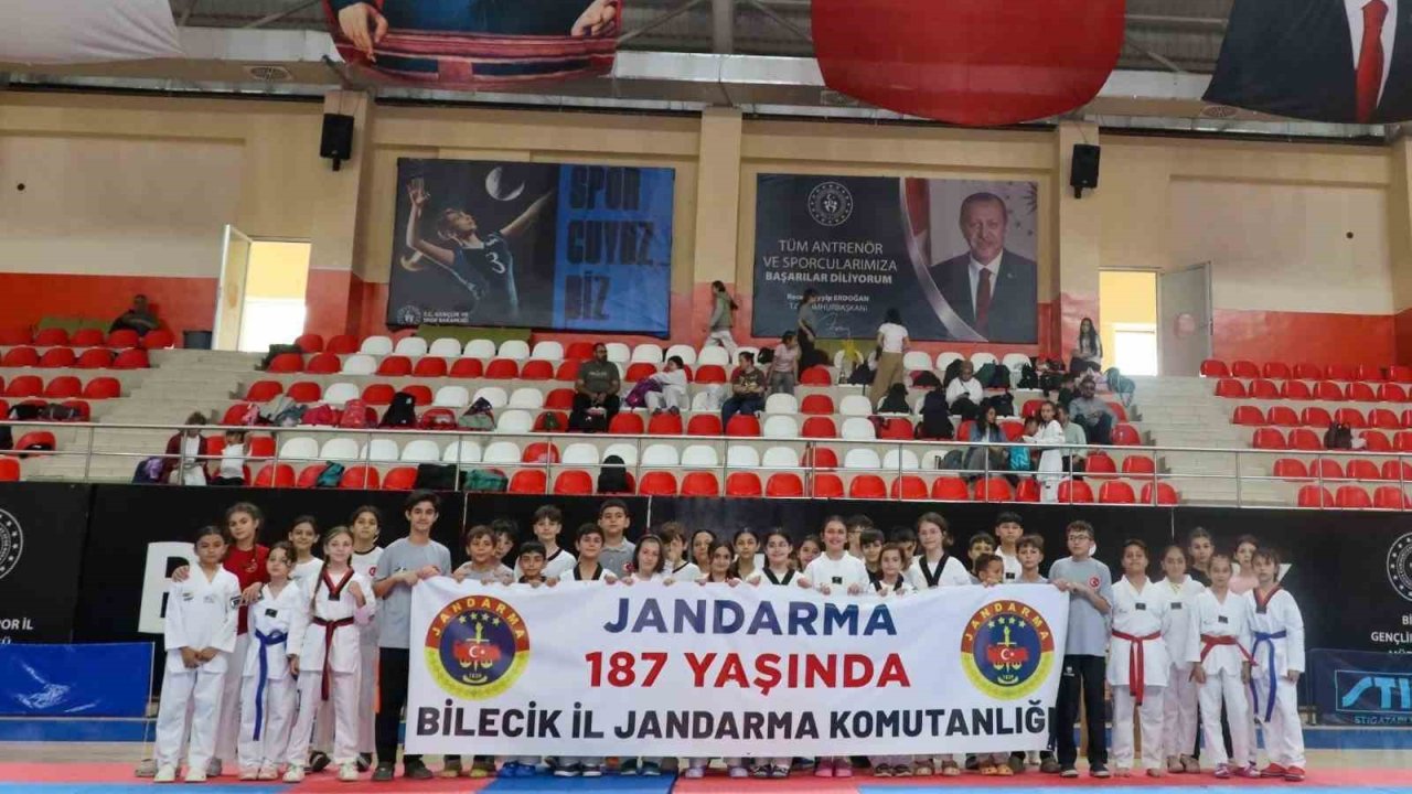 Bilecik’te jandarmanın 187. yılına özel pankart