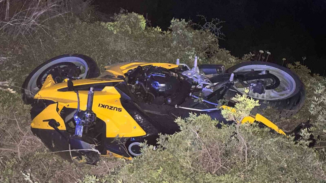 Kuşadası’nda motosiklet kazası: 1’i ağır 2 yaralı