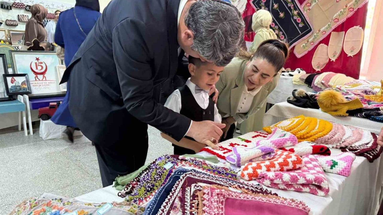 Halk Eğitim kursiyerlerinin eserleri görücüye çıktı