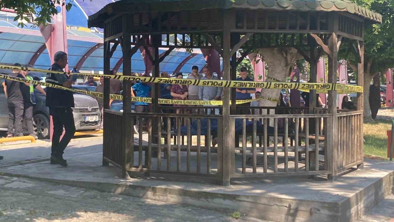 Mersin’de şüpheli ölüm: Parkta cansız bedeni bulundu