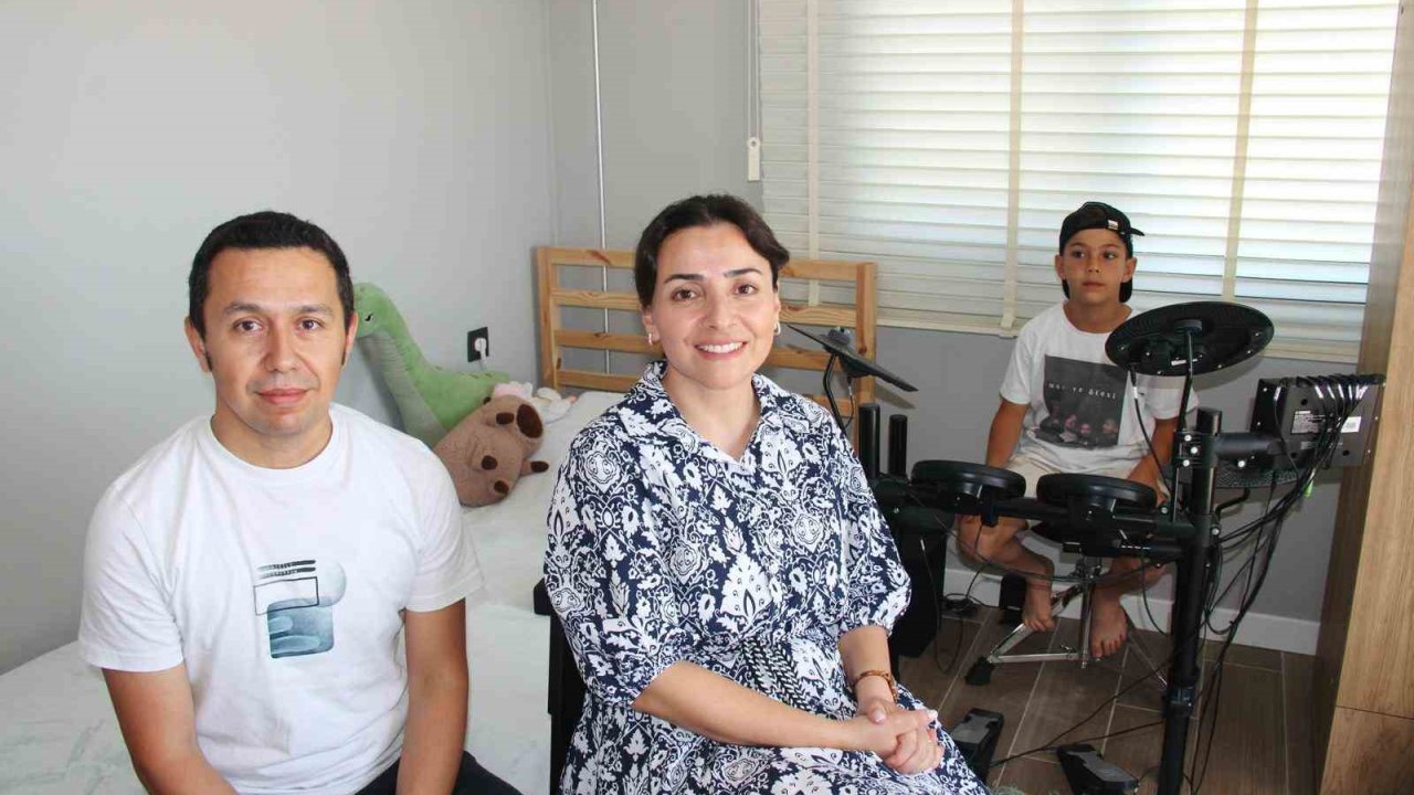 Pazardaki oyuncak davulla başladı, daha 9 yaşında okul orkestrasının ritmi oldu