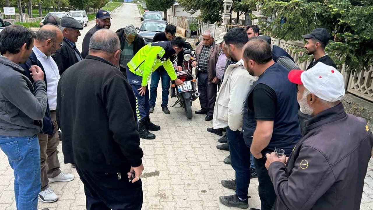 Öğrenci ve vatandaşlara güvenli trafik anlatıldı