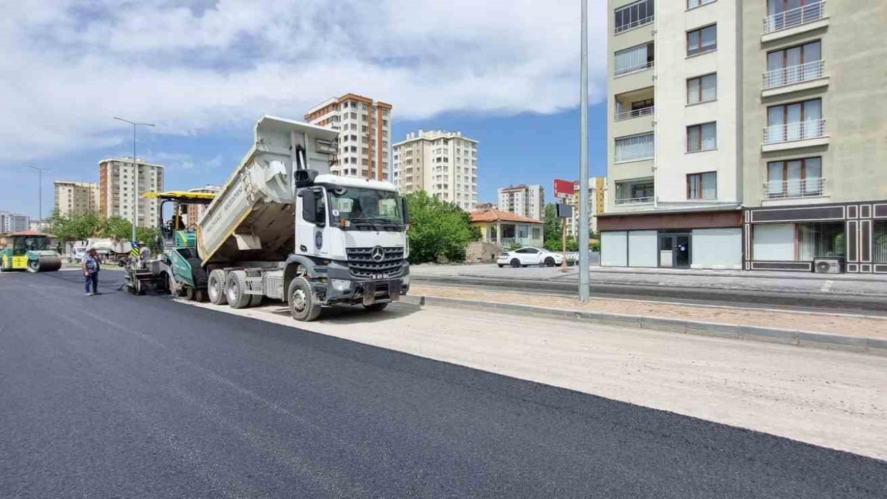 Melikgazi Belediyesi, Yıldırım Beyazıt Mahallesi’ne yaptığı yeni yol ile ulaşımı rahatlatacak