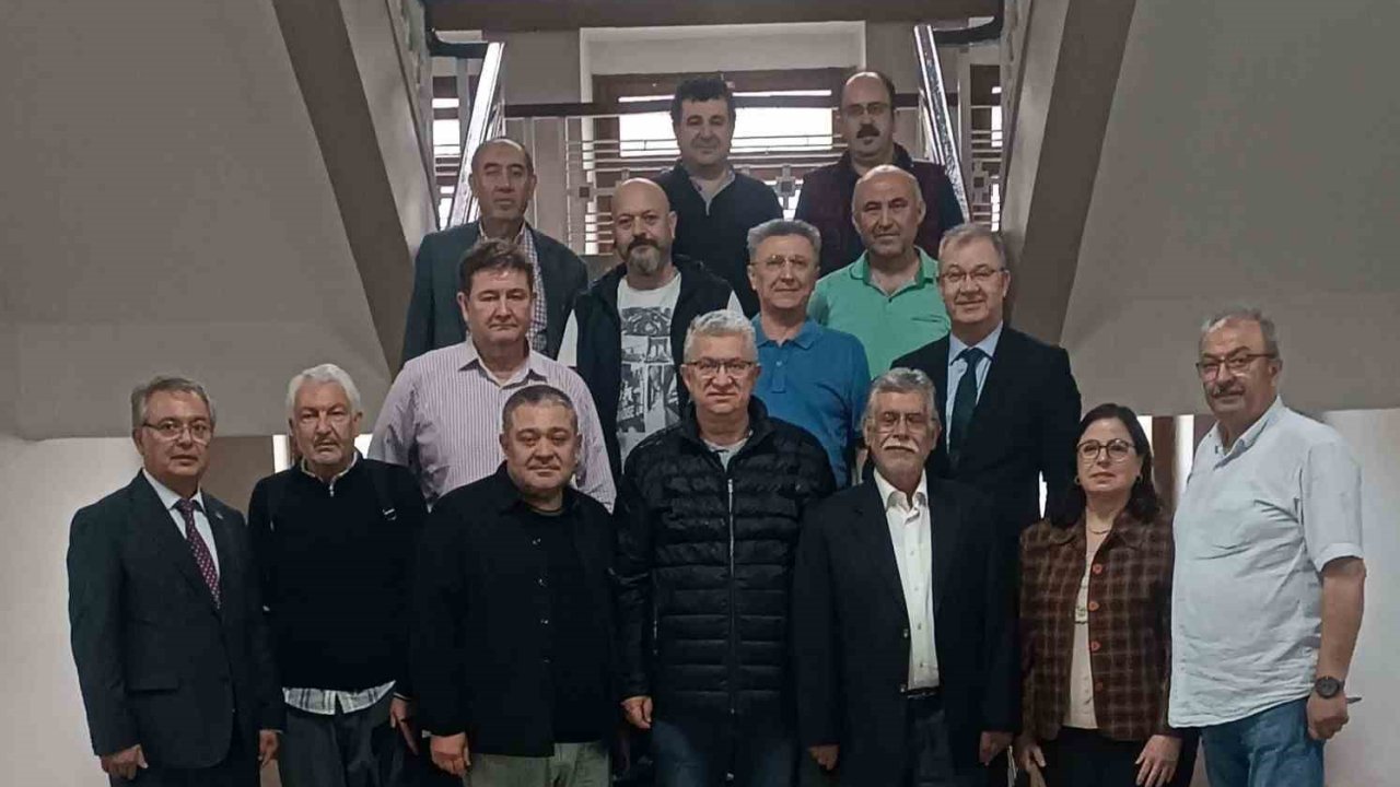 Afyon Lisesi Mezunları Derneği ilk kongresini yaptı