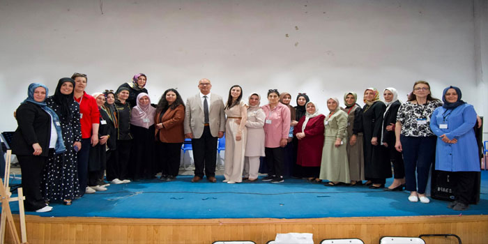 Kağızman Halk Eğitimi Merkezinde Yıl Sonu Sergisi