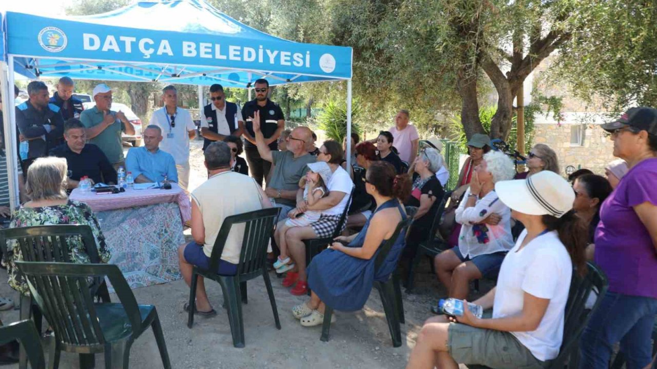Kanalizasyon sorununun çözüldüğü Çomarlık’ta vatandaşlarla bir araya gelindi