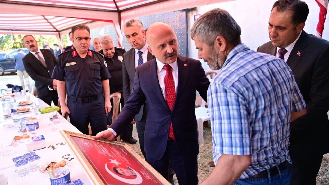Aydın Valisi Varol’dan şehit polis Tayfun Baş’ın ailesine taziye ziyareti