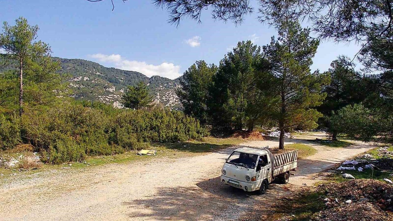 Kaçak hafriyatçılara fotokapan ve dronlu denetim