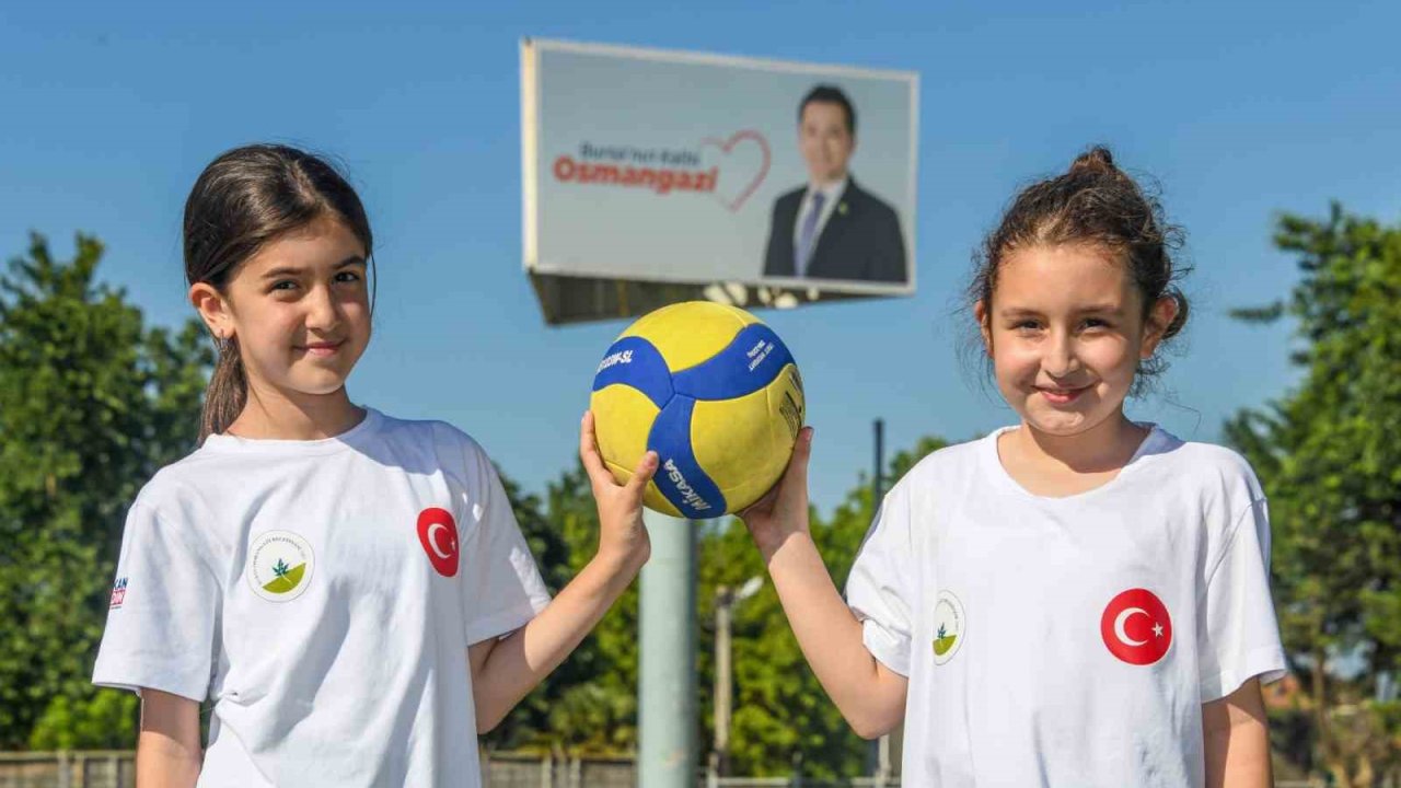 Geleceğin voleybolcuları Osmangazi’de yetişiyor
