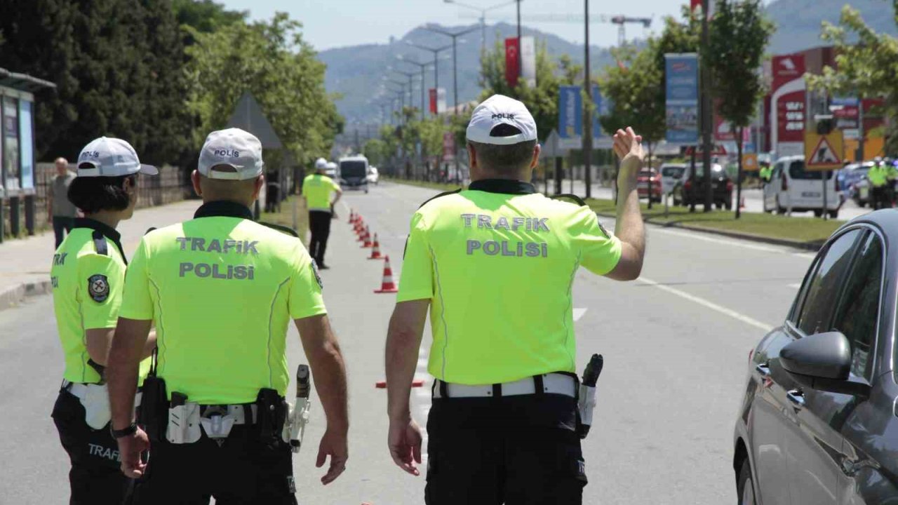 Ordu’da bir haftada 20 bine yakın araç ve sürücüsü denetlendi