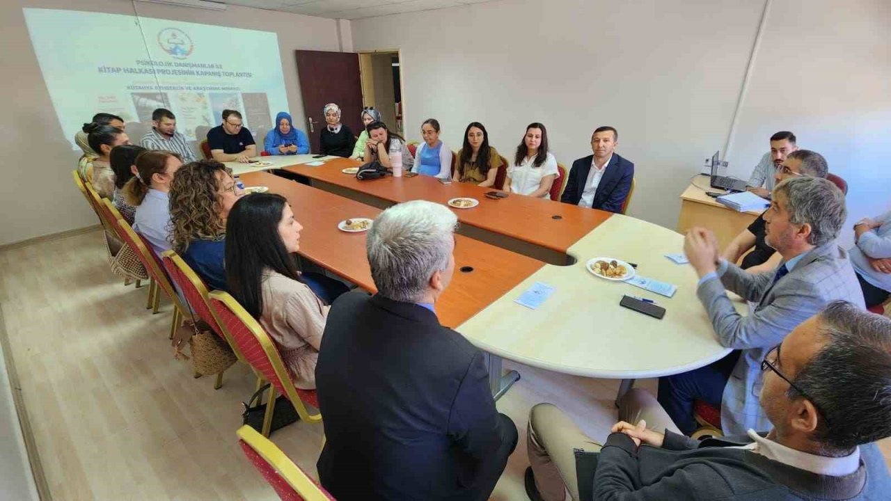 Kütahya’da ’Psikolojik Danışmanlar Kitap Halkası’ projesi tamamlandı