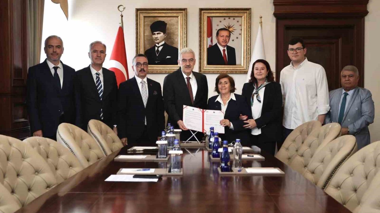 İnegöl’e 7 birimli yeni aile sağlığı merkezi için protokol imzalandı