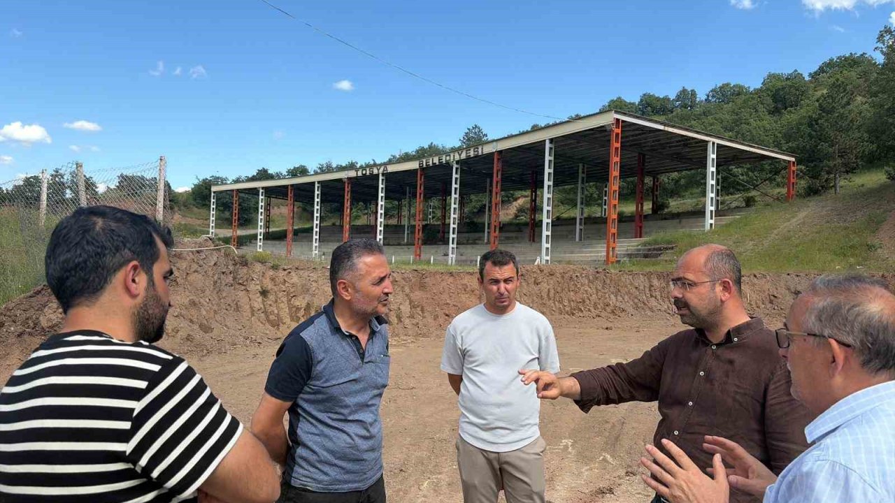 Tosya’da güreş sahasını yenileme çalışmaları sürüyor
