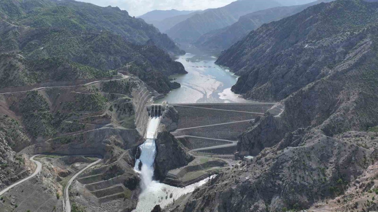 Arkun ve Ayvalı Barajları Türkiye’nin enerji gücüne katkı sağlıyor