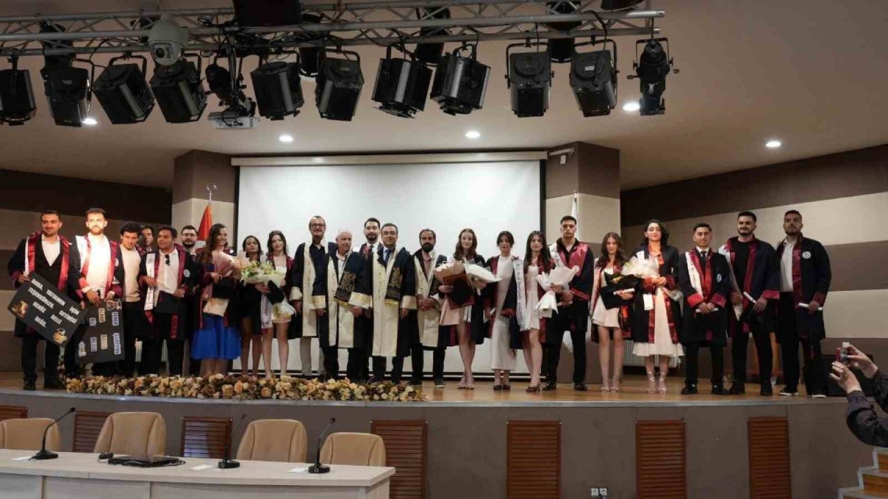 Sporun geleceğine yön verecek gençler diplomalarını aldı