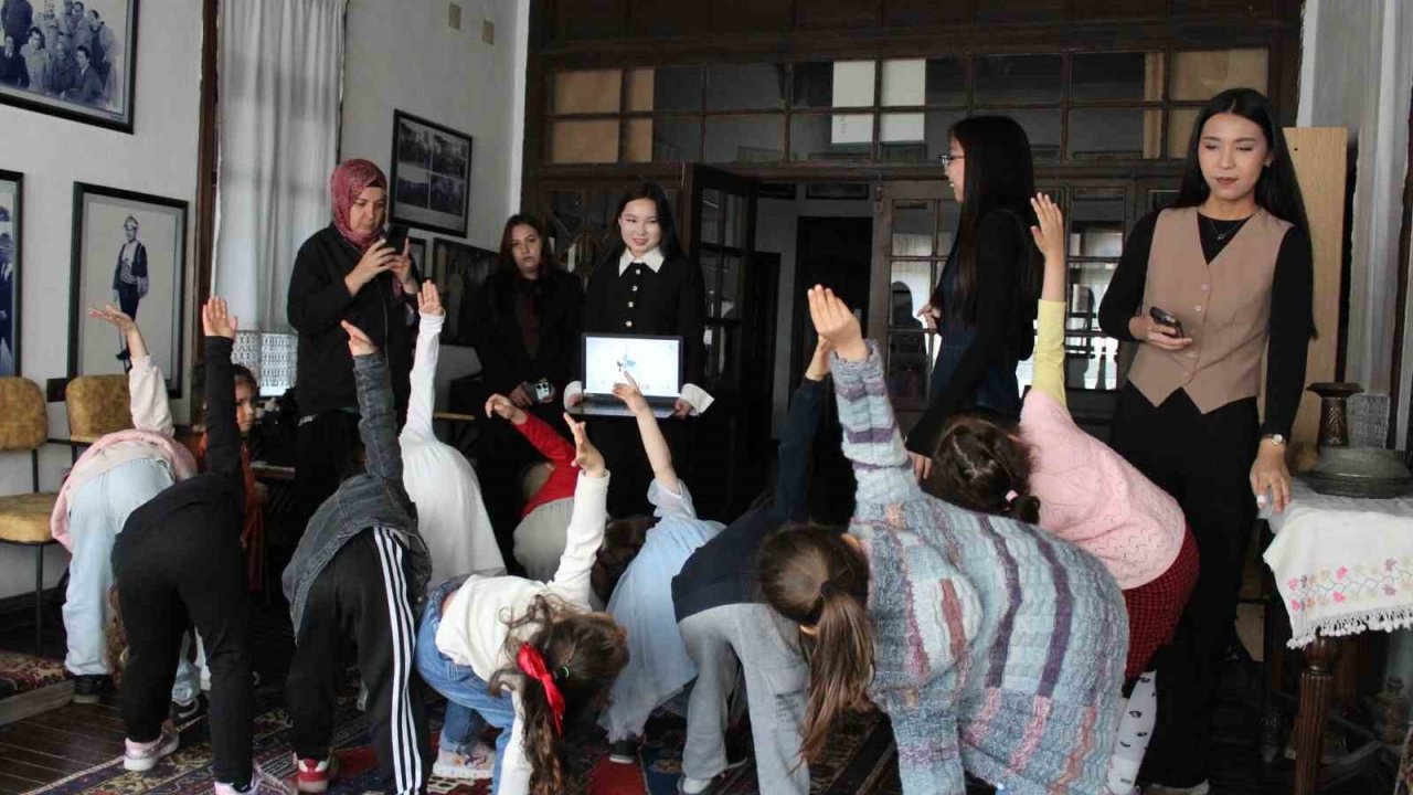 Bor Halk Kütüphanesi’nde 56 öğretmen adayından 19 farklı etkinlik