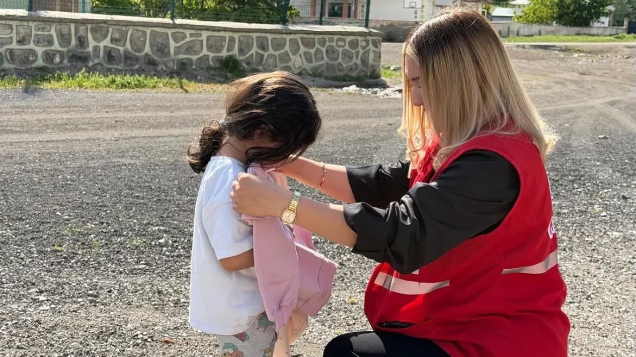 Kızılay’dan çocuklara yardım eli