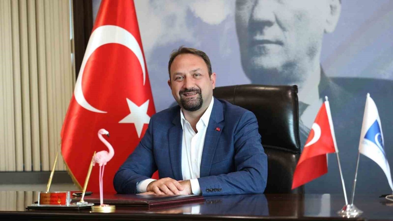 CHP İzmir İl Başkanı Utku Gümrükçü oldu