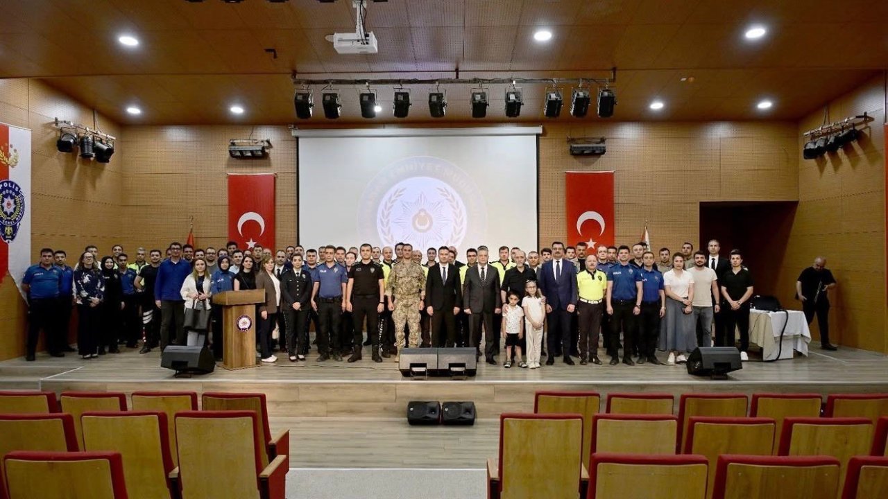 Adıyaman’da emniyet personeline moral ve motivasyon semineri