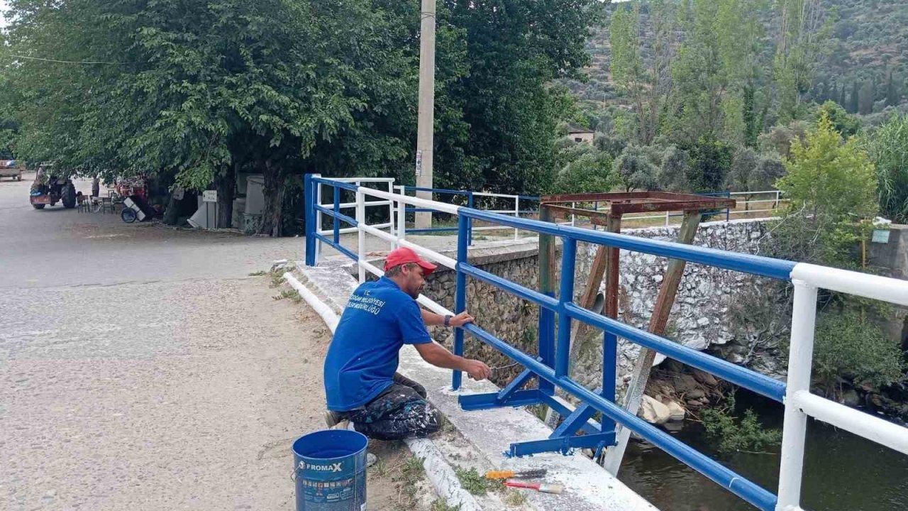 Bozdoğan Belediyesi’nden Kazandere’de korkuluk ve tel örgü çalışması