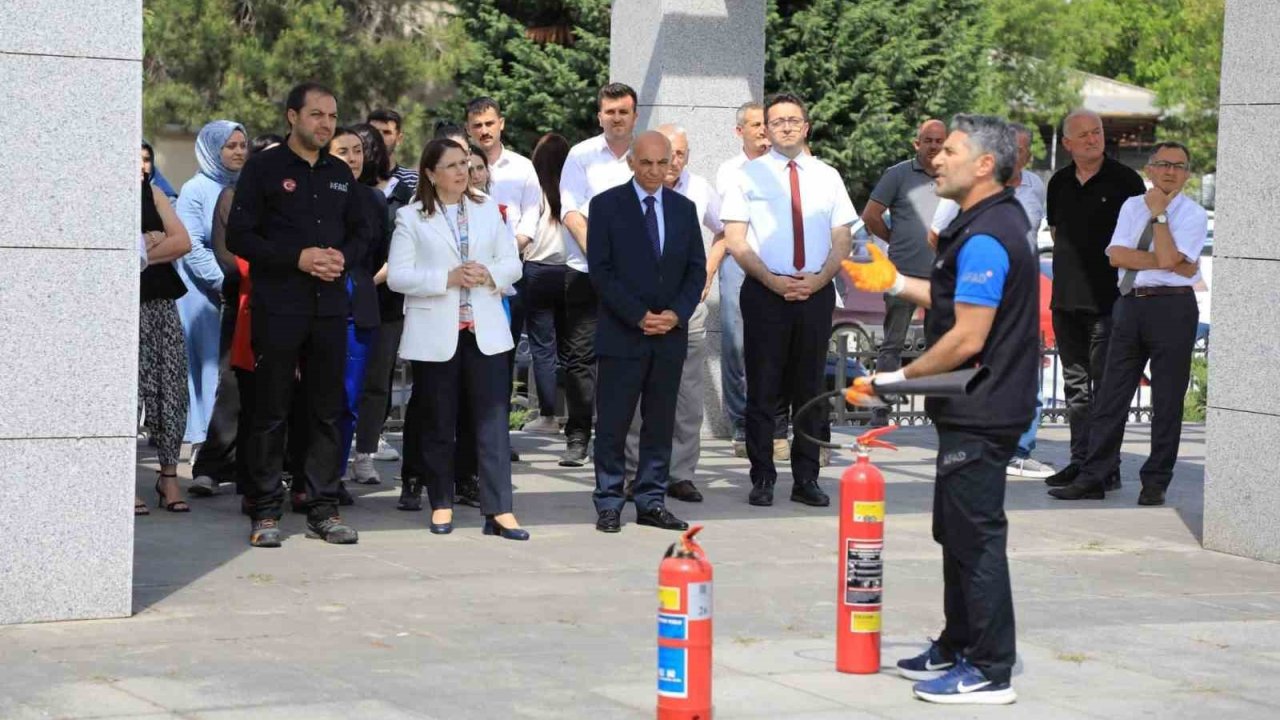 Valilikte yangın tatbikatı