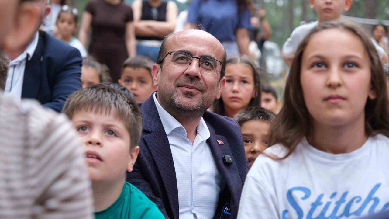 Orhaneli’de yıl sonu sergisi ve çocuk şenliği renkli görüntülere sahne oldu