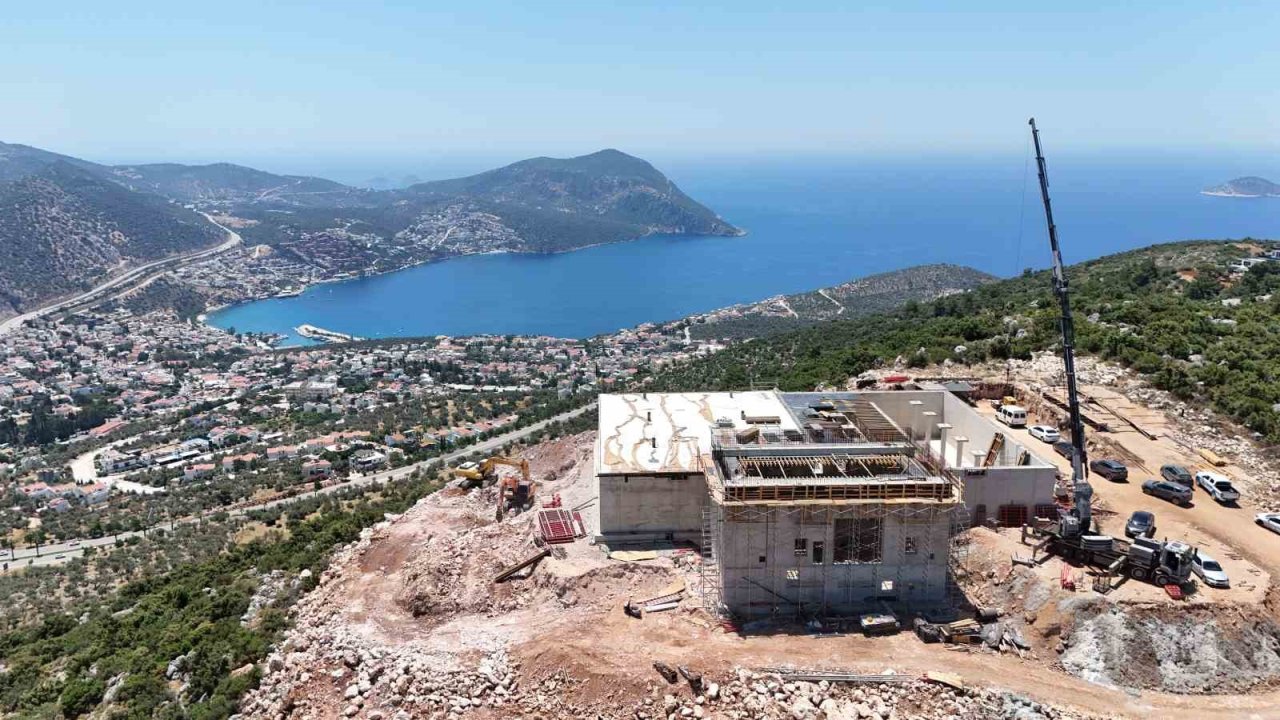 Kaş’ın içme suyu altyapısı güçlendiriliyor