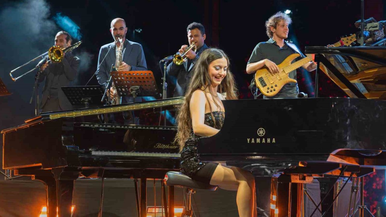 Genç Türk Müzisyen Su Yavuz, Türkiye’deki ilk konserini verdi