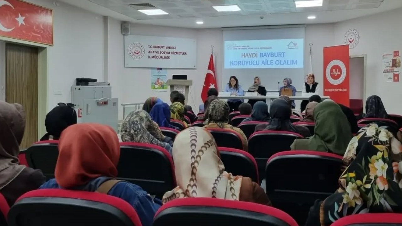 Bayburt’ta ‘Bir Yetime Aile Olmak’ konulu panel düzenlendi