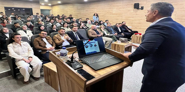 İş İnsanı Gökhan Türkeş Öngel Kastamonu Üniversitesi’nde Gençlerle Buluştu