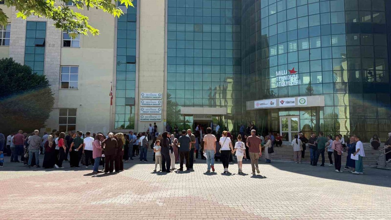 Iğdır’da YKS heyecanı: Aileler de öğrencilerle birlikte ter döktü
