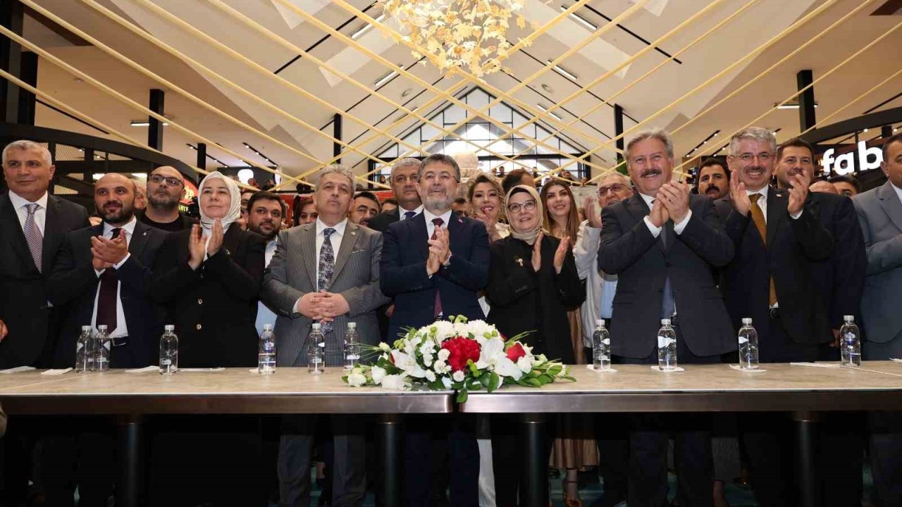 Çarşı Melikgazi, bakan Yumaklı’nın katılımıyla resmen açıldı