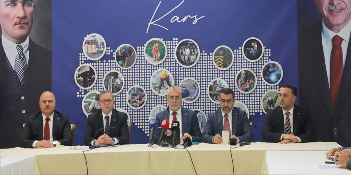 "Türkiye Yüzyılı'nda Çalışma Hayatı Buluşmaları" Kars'ta gerçekleştirildi