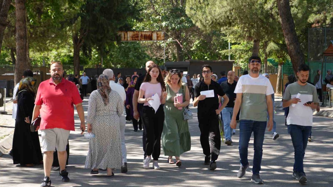 Gaziantep’te YKS heyecanı devam ediyor