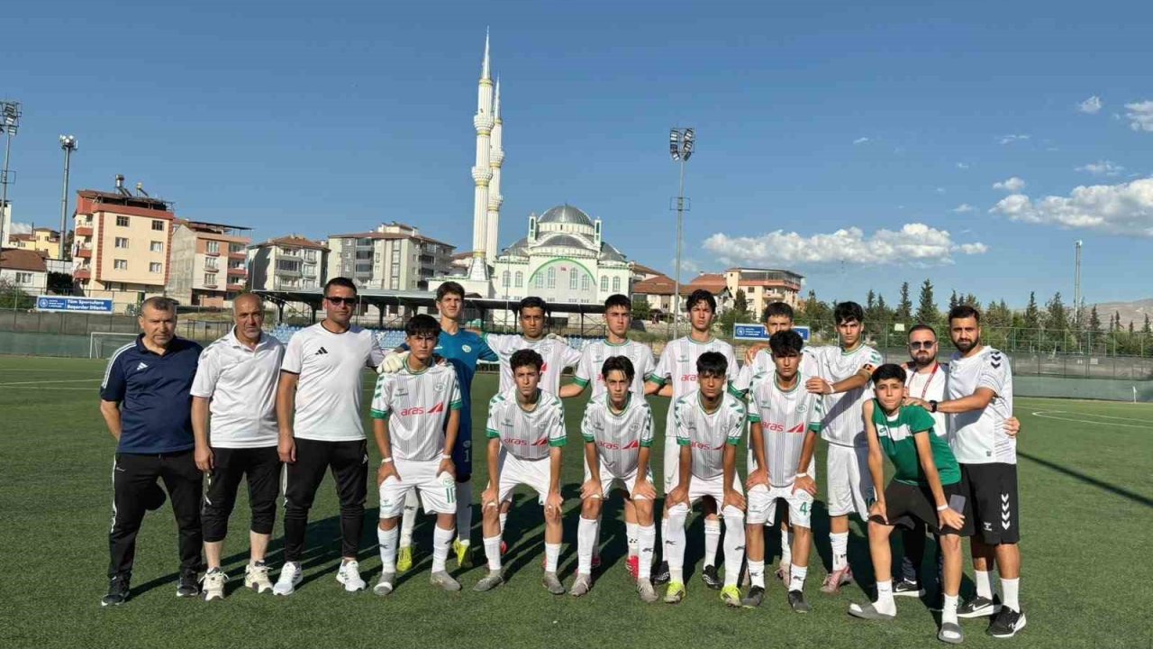 Diyarbakır DSi Spor U15 takımı Türkiye’nin en iyi 4 takımı arasında