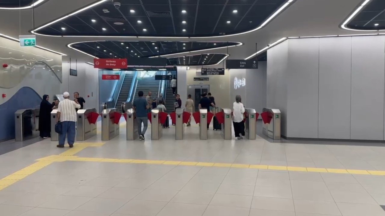 Türkiye’nin en yeni metro hattı ilk gününde 10 bin 21 yolcu taşıdı