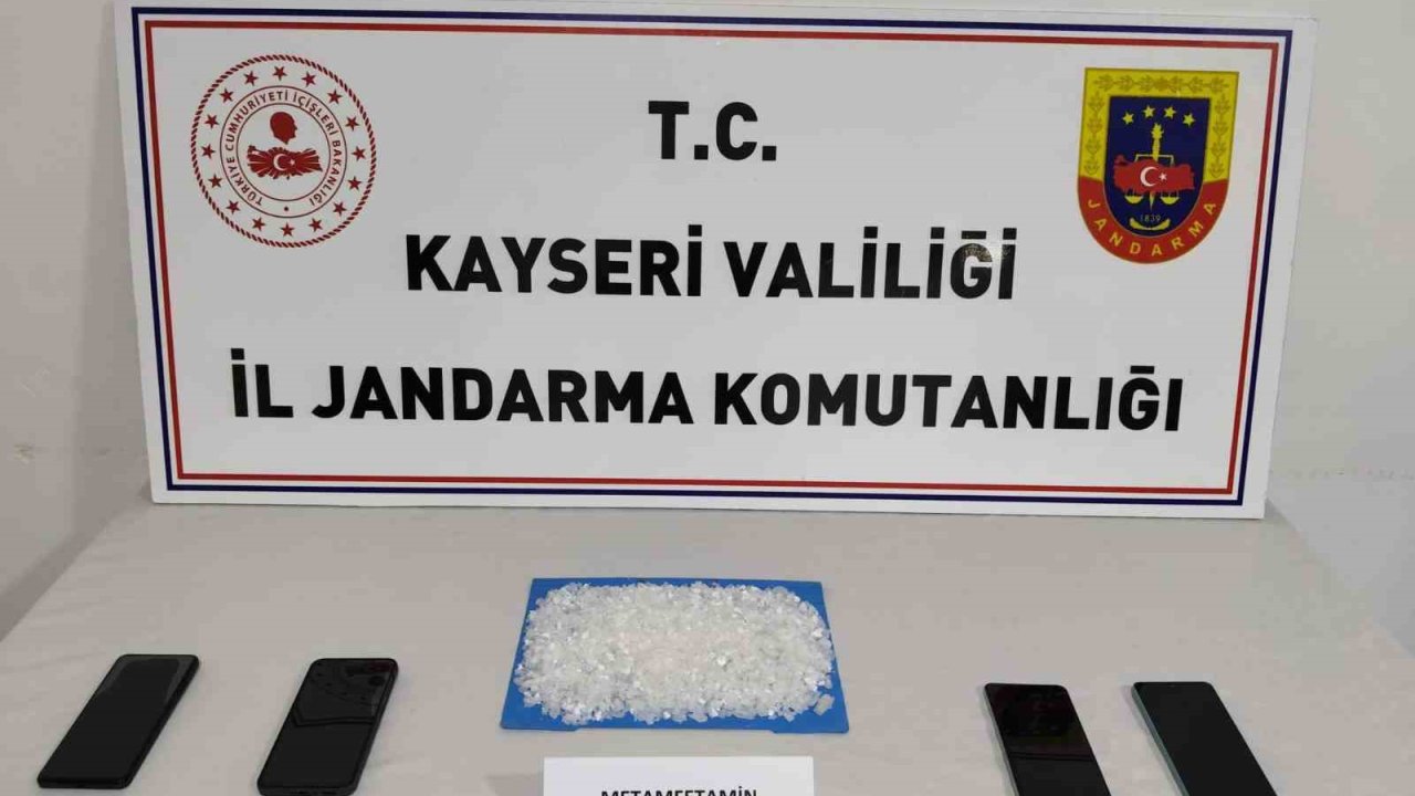 Kayseri’de uyuşturucu operasyonu: 4 gözaltı