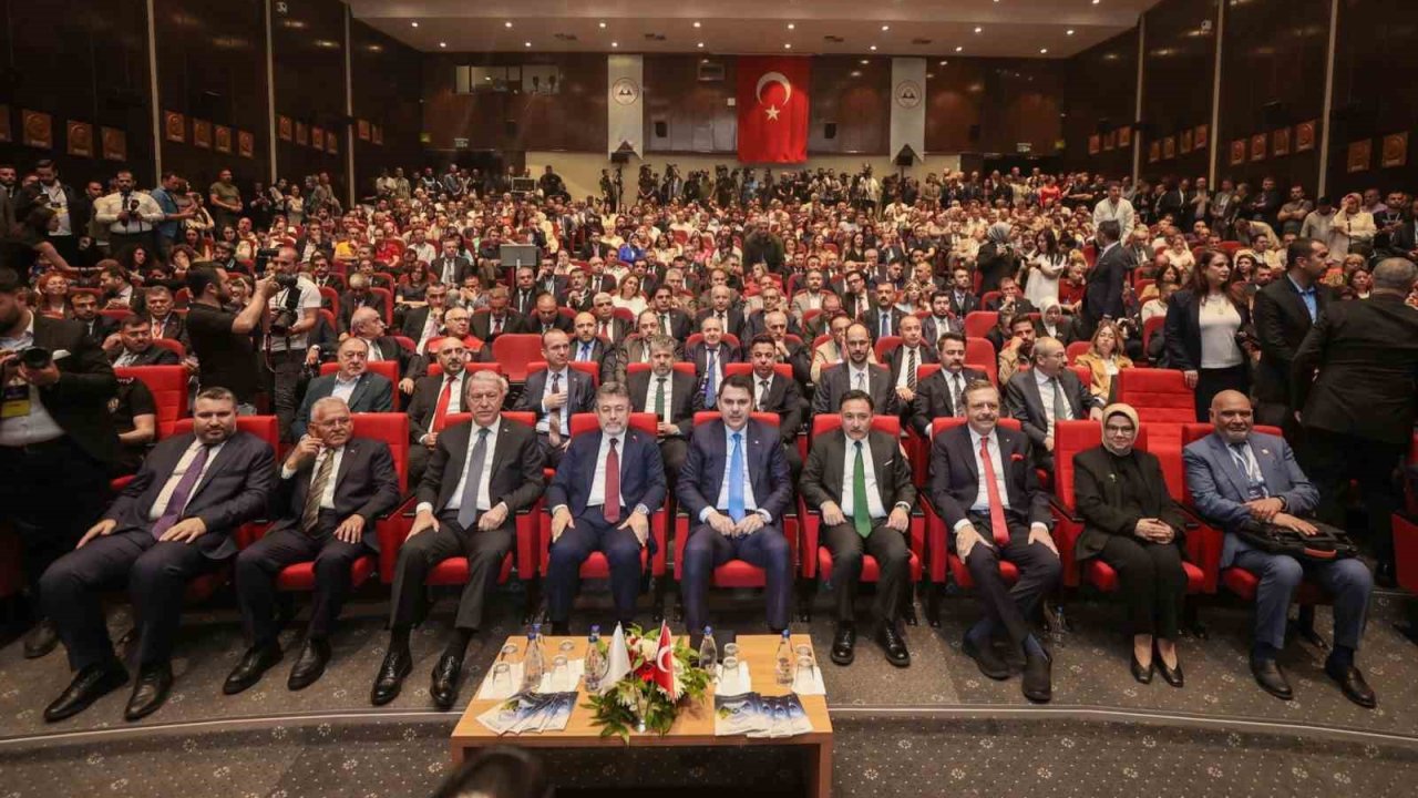 Erciyes Zirvesi-1 Kayseri’de yoğun katılımla gerçekleştirildi